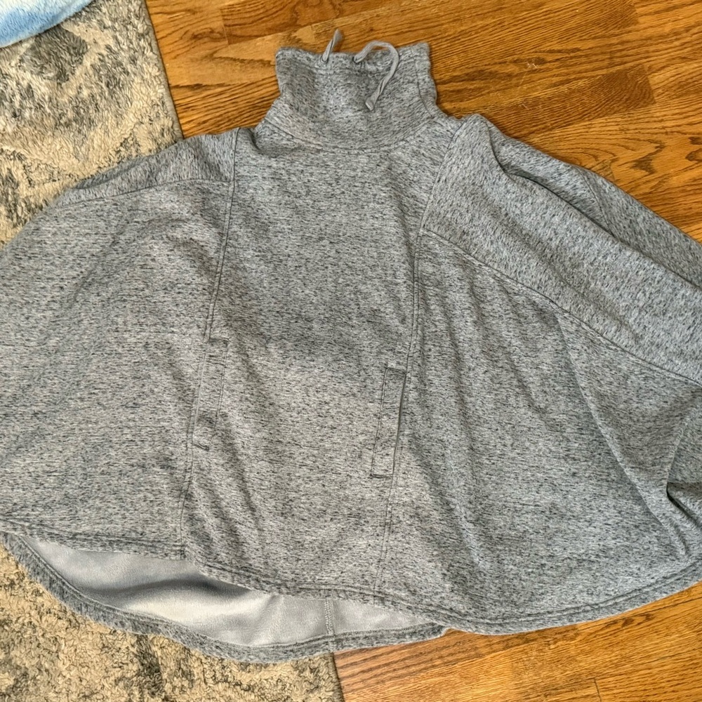 UGG Pichot Turtleneck Poncho with pockets Grey sz: XS/S